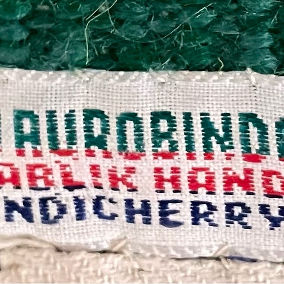 HANDICRAFT RUG/ TAPESTRY - Picture 2 of 2